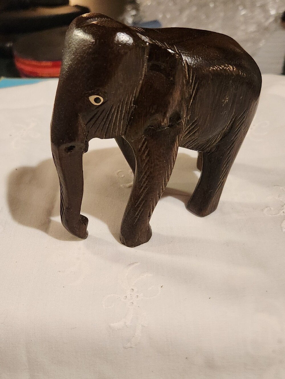 Hand Crafted wooden carved Elephant Statue Sculpture in Rosewood for Decoration